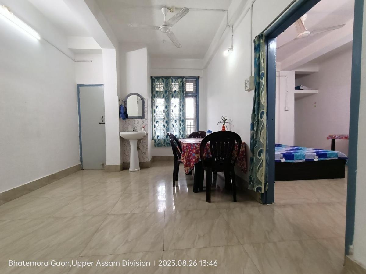 Taj Residency Holiday Homestay -Entire 1Bhk & 2Bhk Private Apartments -Call 767Ooo54Oo Jorhāt Exteriér fotografie
