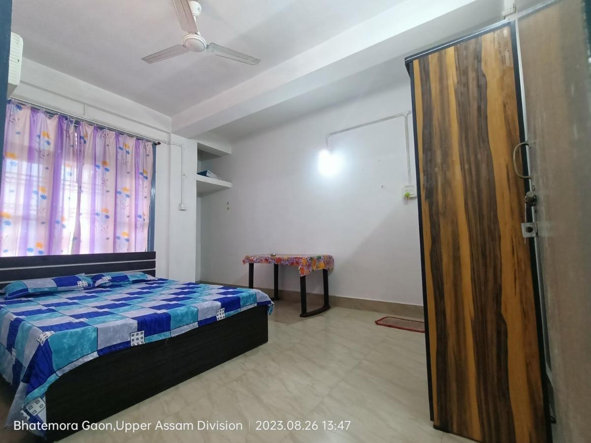 Taj Residency Holiday Homestay -Entire 1Bhk & 2Bhk Private Apartments -Call 767Ooo54Oo Jorhāt Exteriér fotografie