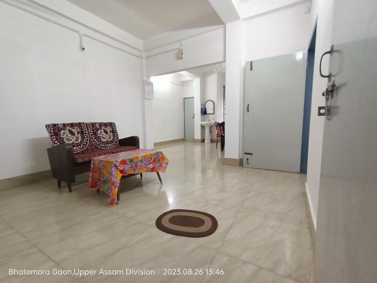 Taj Residency Holiday Homestay -Entire 1Bhk & 2Bhk Private Apartments -Call 767Ooo54Oo Jorhāt Exteriér fotografie