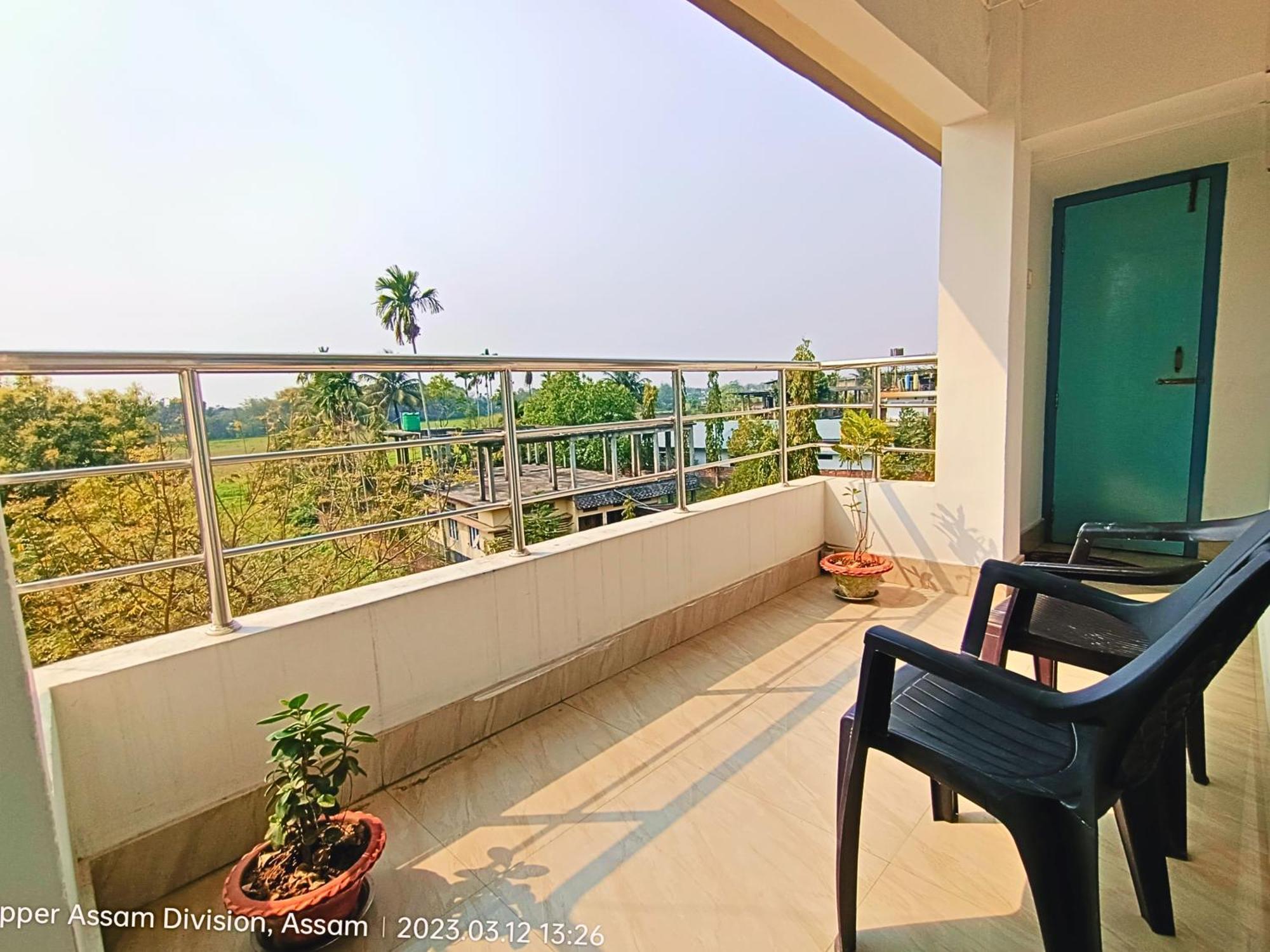 Taj Residency Holiday Homestay -Entire 1Bhk & 2Bhk Private Apartments -Call 767Ooo54Oo Jorhāt Exteriér fotografie